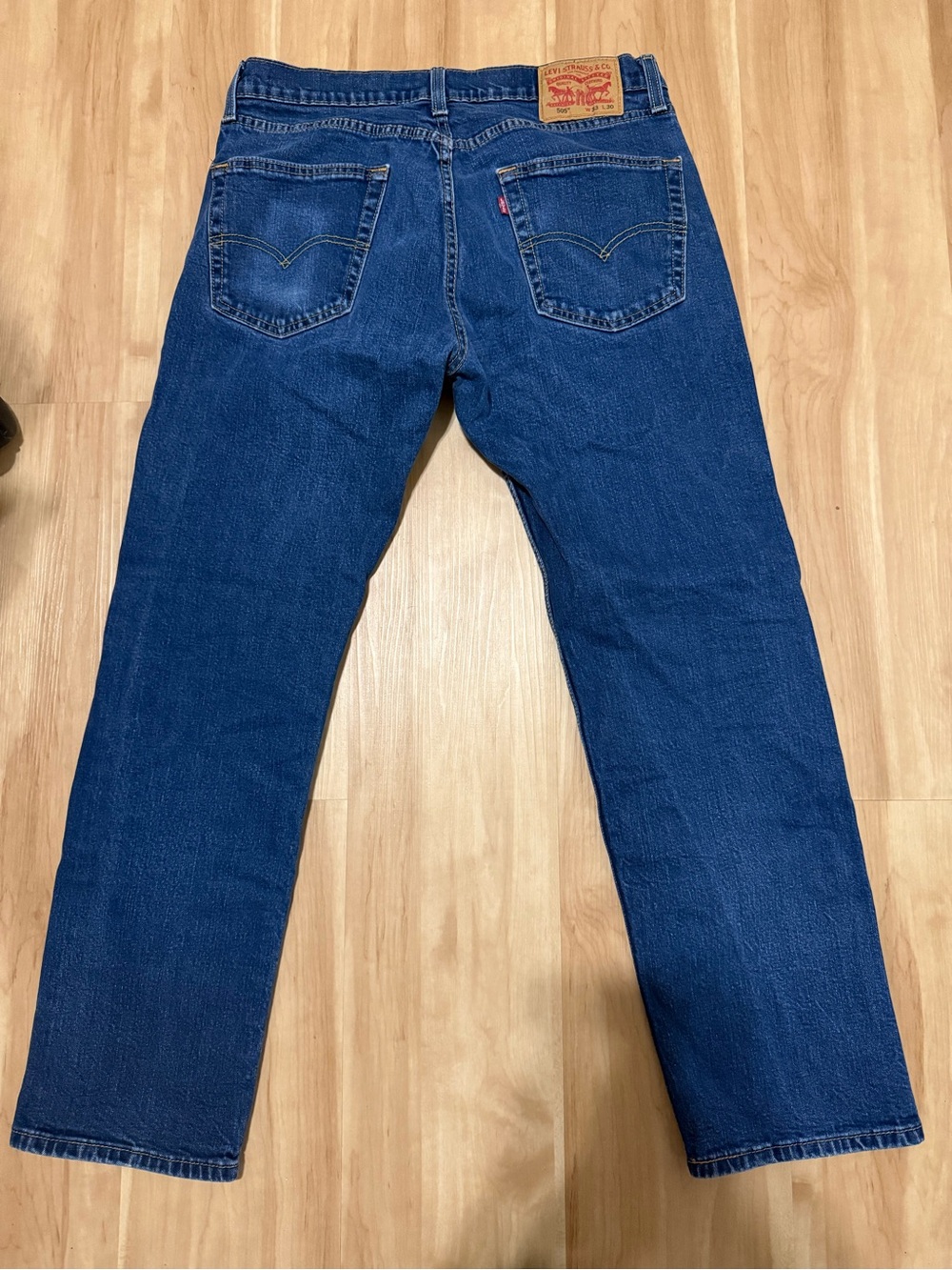 Levis Jeans - Picture 2 of 5